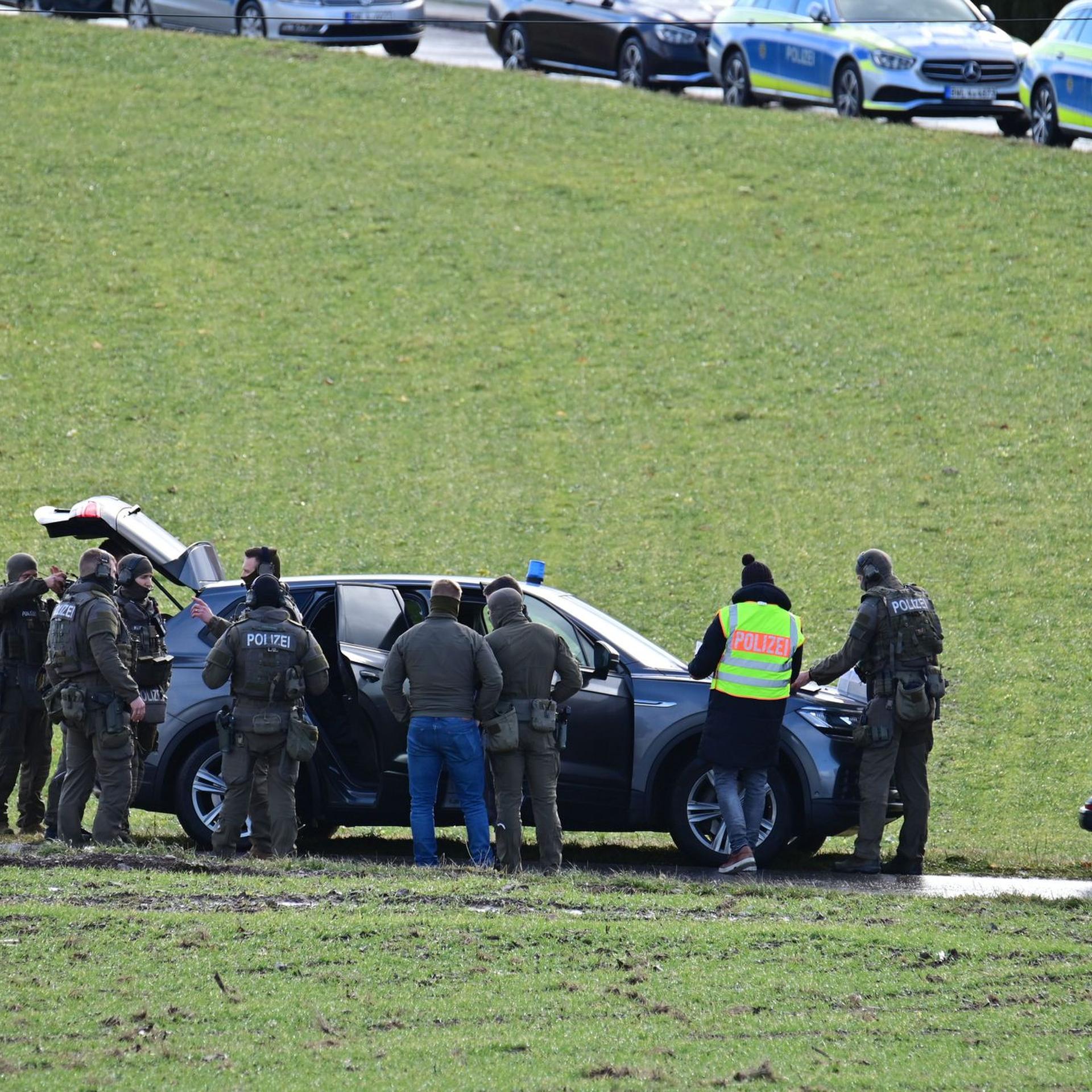 Einsatz Bei Zwangsräumung Beendet: Verdächtiger Ergibt Sich | Aachener ...